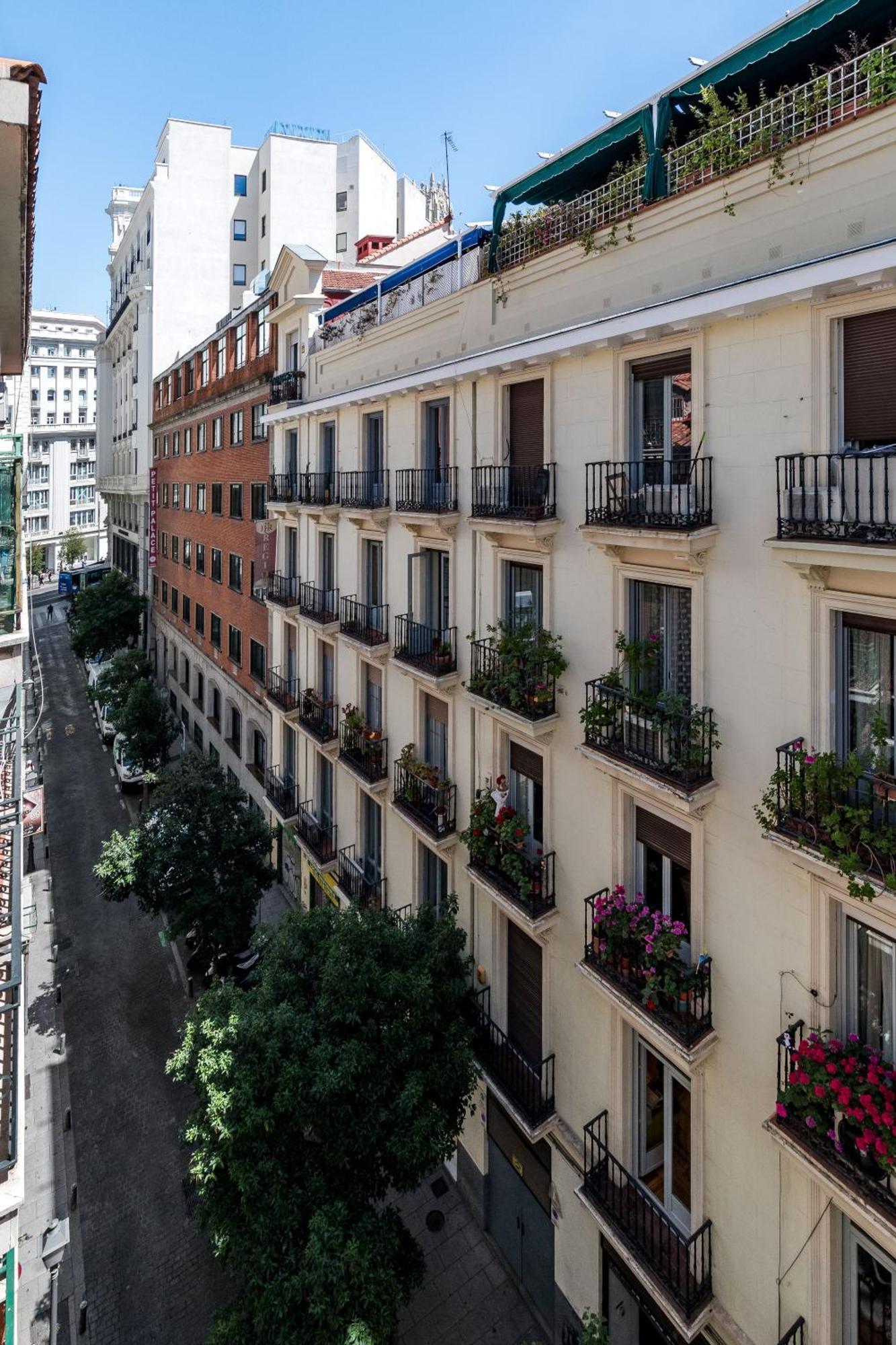 Charming Gran Via VII Apartment มาดริด ภายนอก รูปภาพ